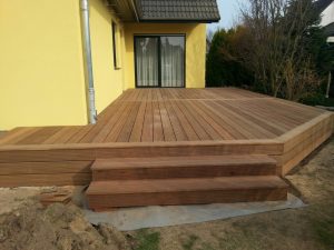 Holzterrasse von der Terrassenprofi in Mecklenburg Vorpommern - Firma für Terrassensanierung